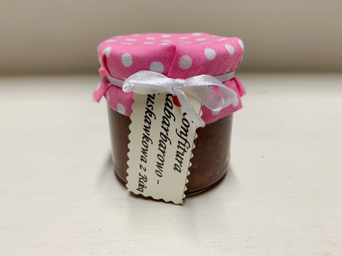 Konfitura rabarbarowo-truskawkowa z różą 200 ml Konfitura rabarbarowo-truskawkowa z różą 200 ml